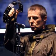 Liam Gallagher no primeiro show do Oasis desde 2009