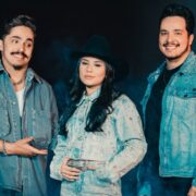 Fiorella com a dupla Kaique e Felipe