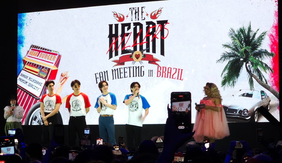 FirstKhao e JoongDunk, atores de 'The Heart Killers' (Julis/Billboard Brasil)