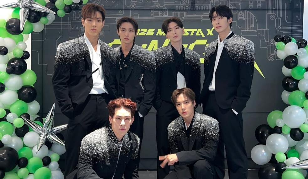 MONSTA X