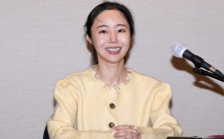 Min Hee-jin