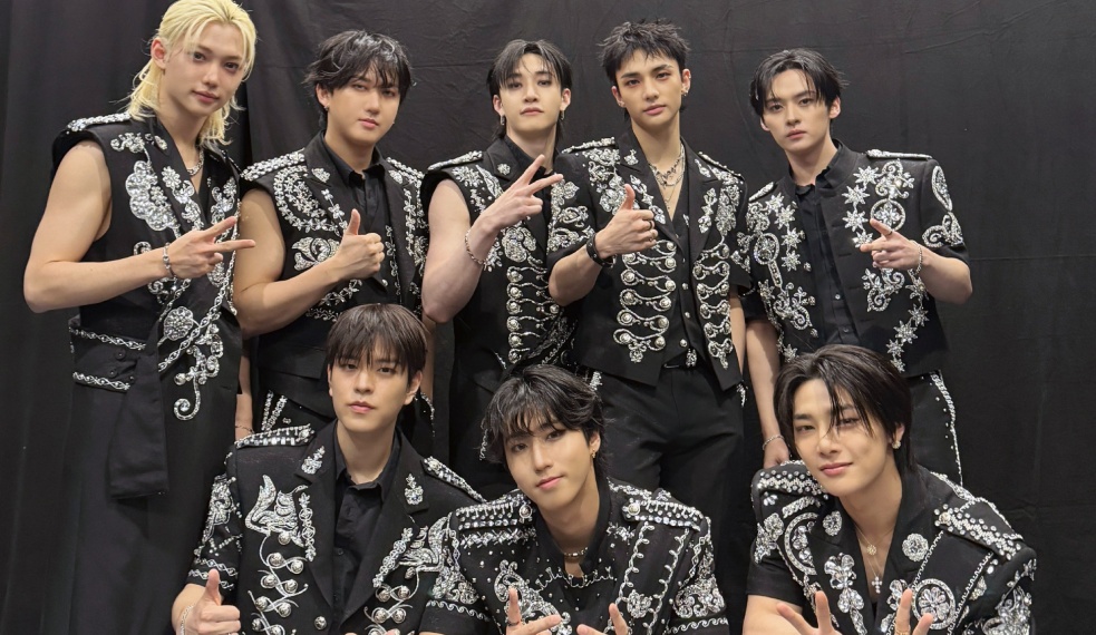 Stray Kids
