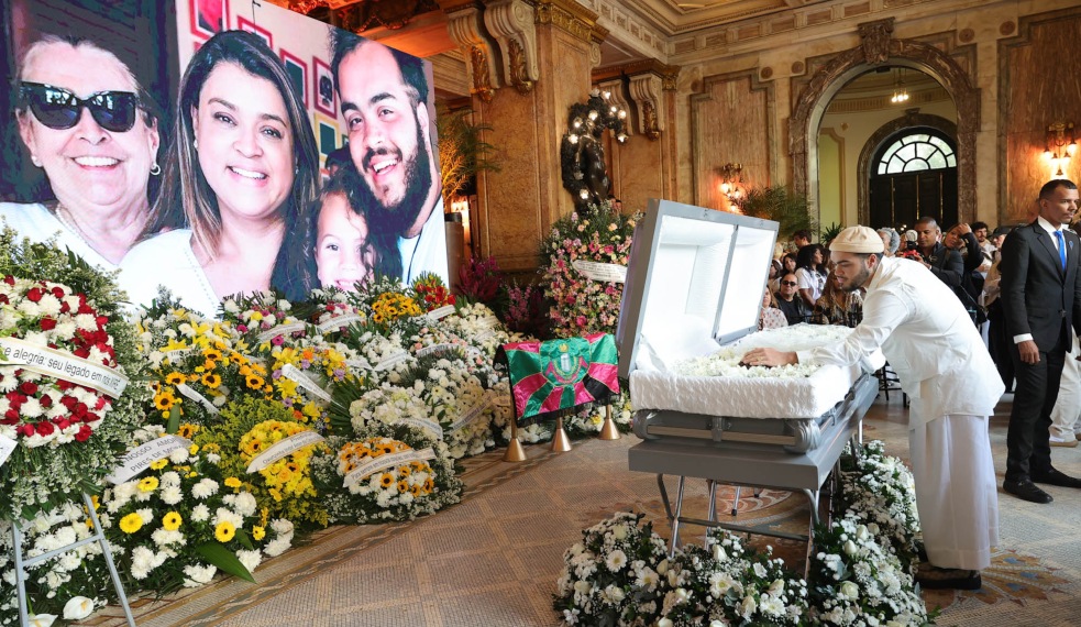 Fran Gil se despede da mãe Preta Gil (Manuela Scarpa/Brazil News)