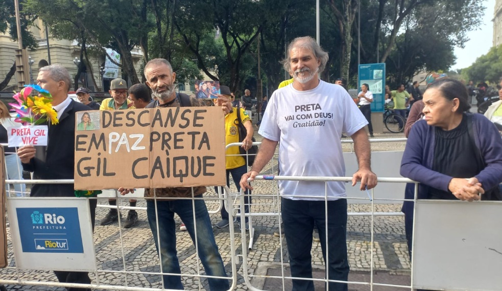 Fãs prestam última homenagem a Preta Gil no Theatro Municipal (Felipe Pereira) 