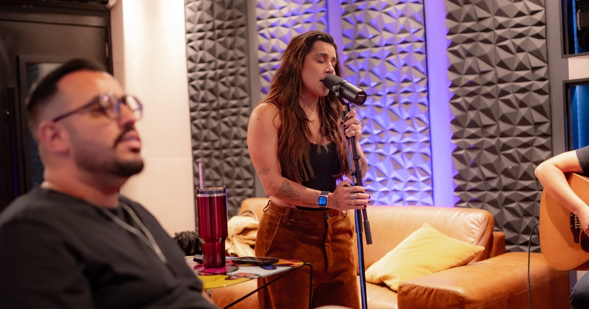 Lauana Prado canta a música de abertura de 'Êta Mundo Melhor!' (Fábio Rocha)