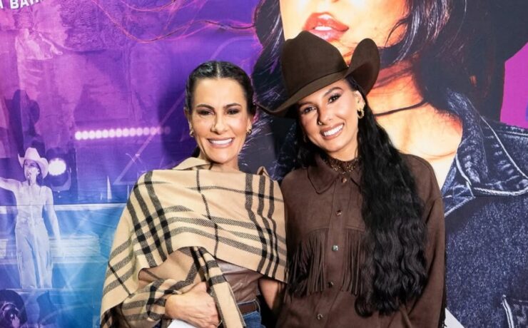 Ana Castela com a mãe, Michele Castela