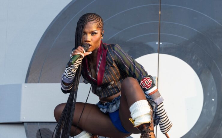 Doechii durante apresentação no Lollapalooza (Shutterstock)