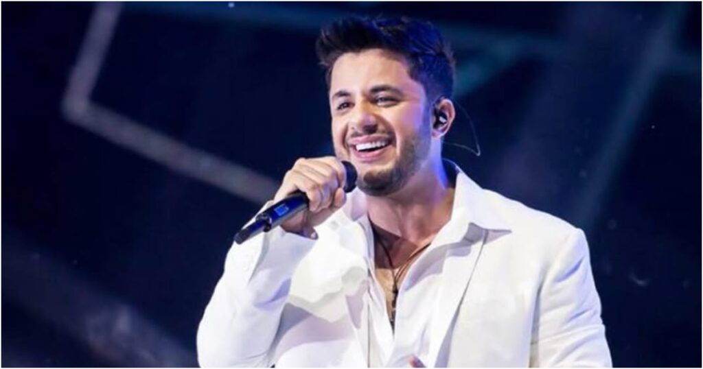 Cristiano Araújo ganha versão deluxe de álbum com faixas inéditas; ouça 1 O cantor Cristiano Araújo