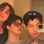 V, Jimin e J-hope