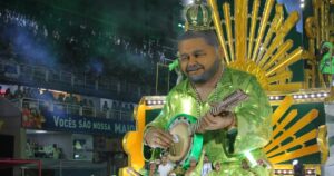 Carro alegórico da Império Serrano em homenagem a Arlindo Cruz — Alexandre Macieira | Riotur