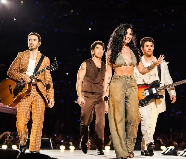 Demi Lovato e Jonas Brothers