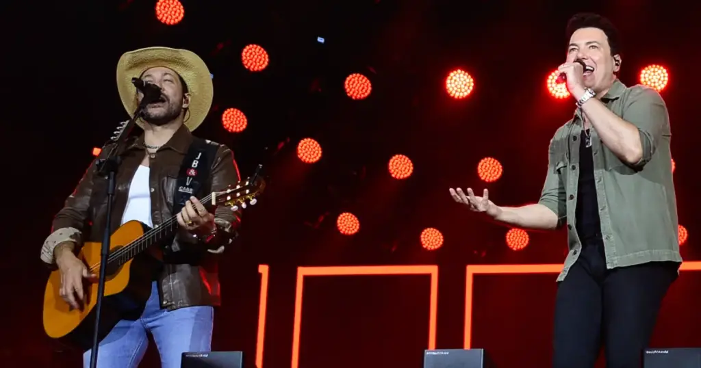 João Bosco e Vinícius celebram 18 anos em Barretos: 'Nosso Maracanã' 1 João Bosco e Vinícius