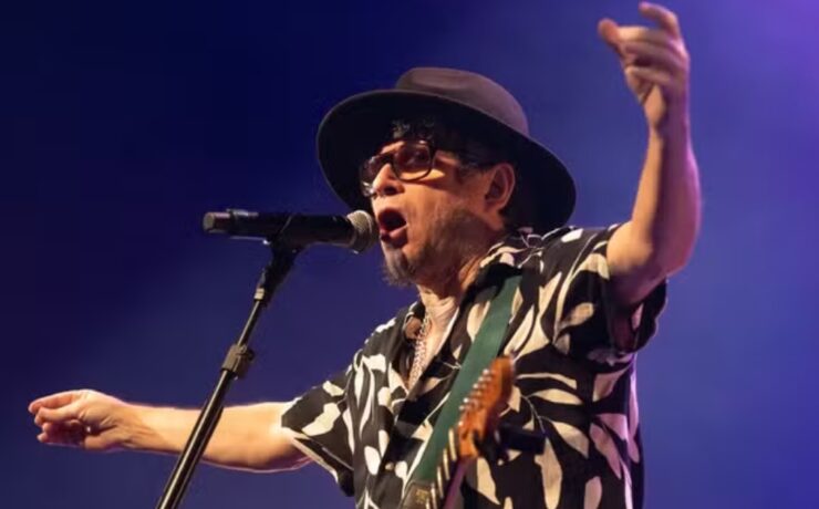 Fred Zero Quatro canta com o Mundo Livre S/A (divulgação)