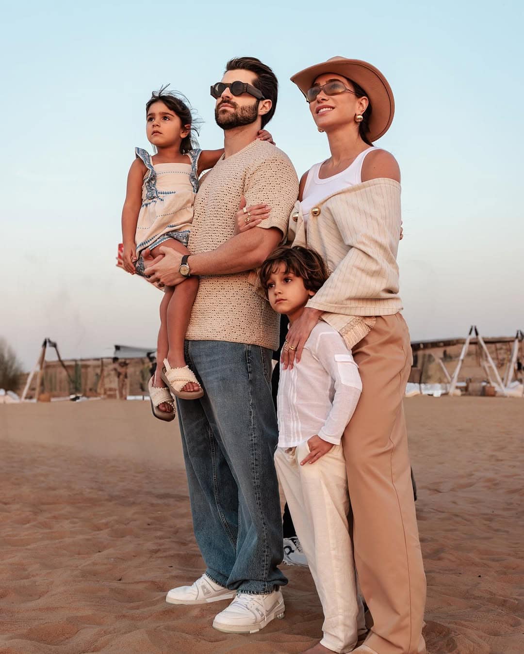 Alok, Romana e filhos (reprodução - Facebook)