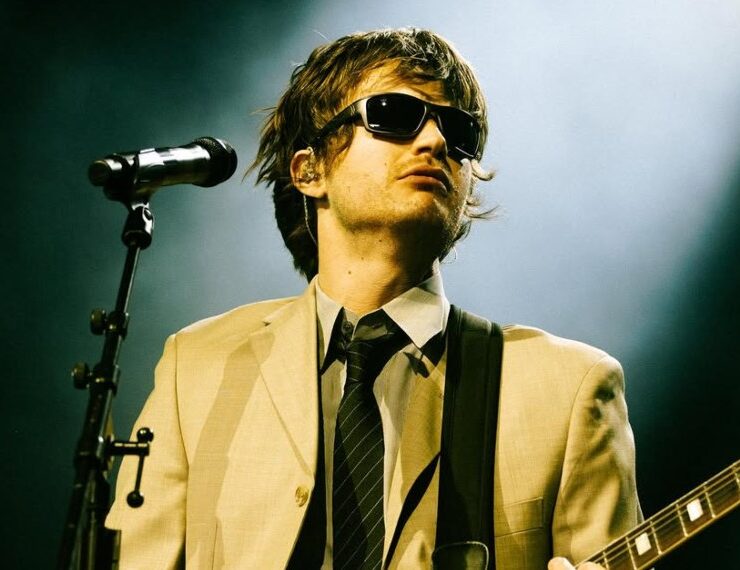 Joe Keery, vocalista do Djo