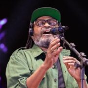 O Rei do reggae Edson Gomes (Instagram @edsongomesreal)
