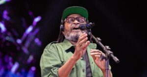 O Rei do reggae Edson Gomes (Instagram @edsongomesreal)