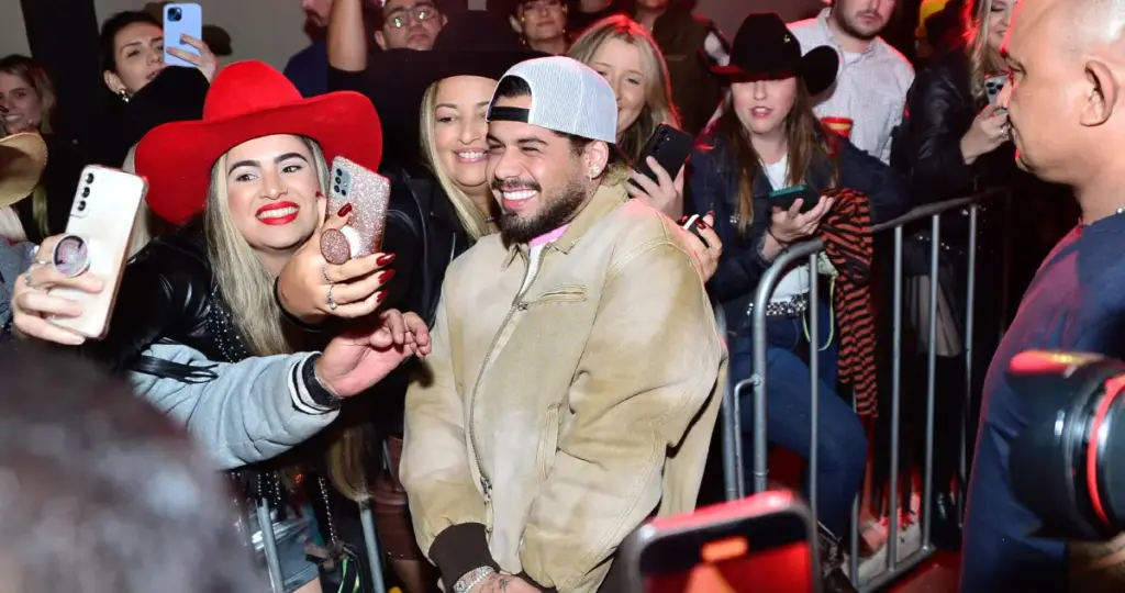Zé Felipe é o favoritinho da galera em Barretos (Eduardo Martins / Brazil News)
