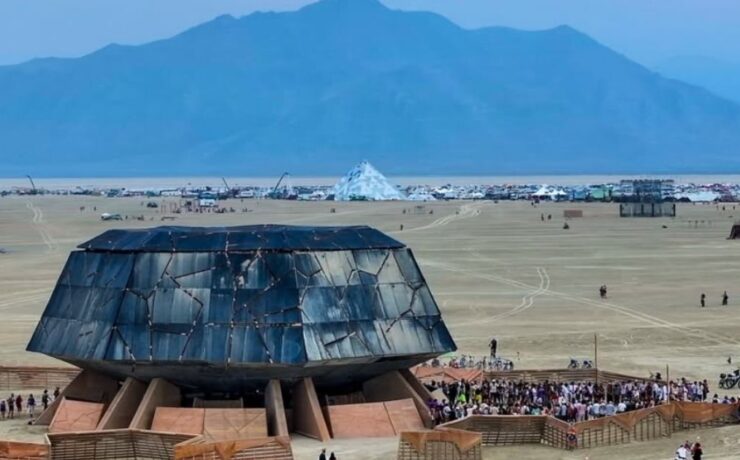 O festival Burning Man acontece nos EUA