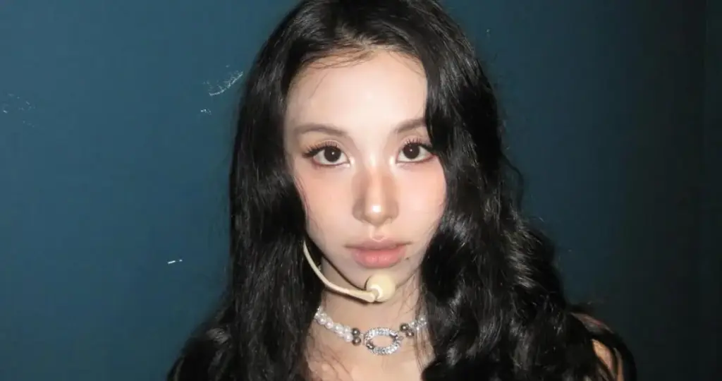 Tudo sobre o primeiro álbum solo de Chaeyoung, do TWICE 1 Chaeyoung, do TWICE
