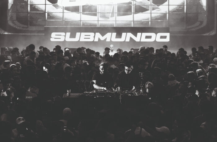 O baile funk Submundo 808 (@juulios)