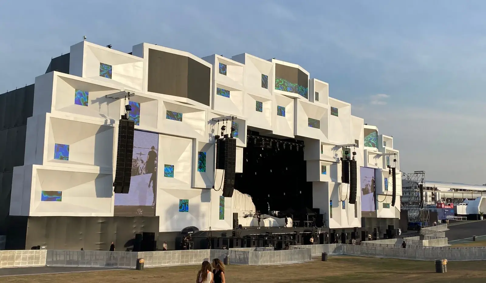 Palco The One ganhou nova localização (Divulgação)