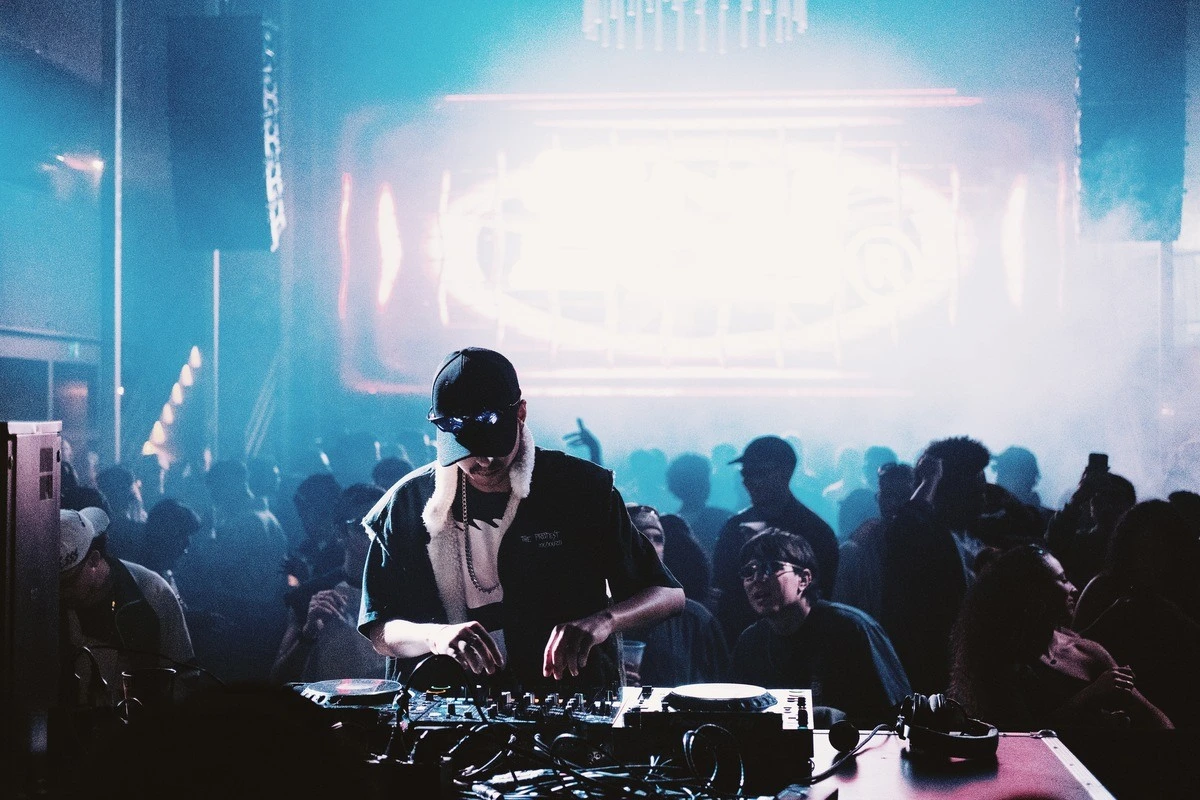 DJ é a estrela na Submundo 808 (@Cavassam019)