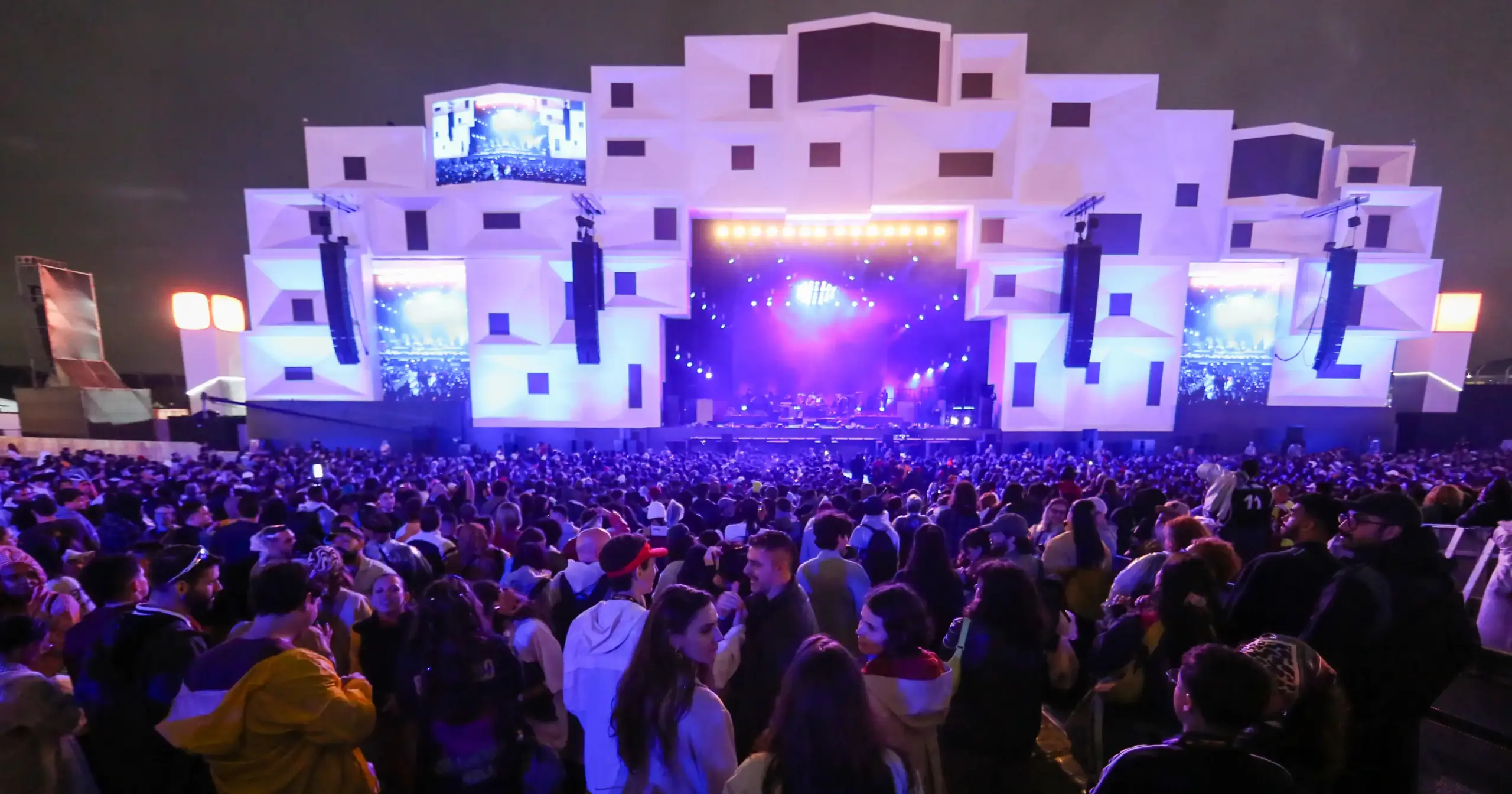 Trap, fogo e filas: por dentro do primeiro dia de The Town