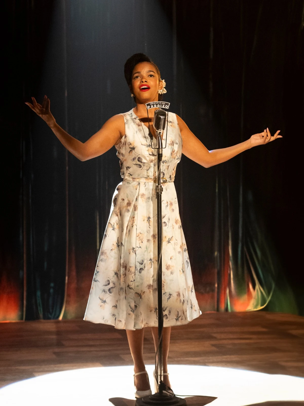 Dita brilha na Rádio Paraizo (Larissa Lopes)