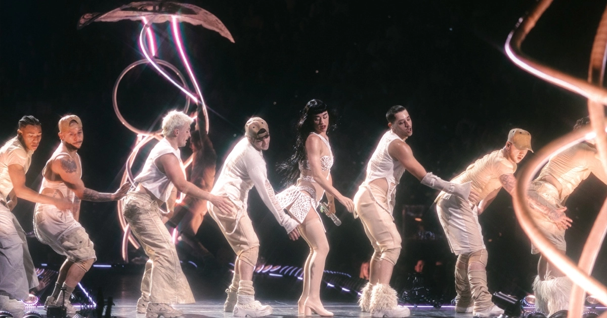 Katy Perry e os bailarinos da “Lifetimes Tour” (Cynthia Parkhurst)