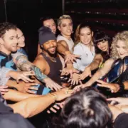 Katy Perry e os bailarinos da “Lifetimes Tour” (Cynthia Parkhurst)
