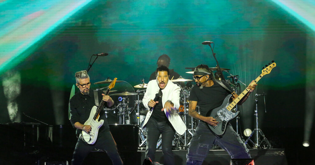 Aos 76 anos, Lionel Richie faz do The Town um grande karaokê afetivo 1 Lionel Richie no The Town 2025 (@observadordaimagem)