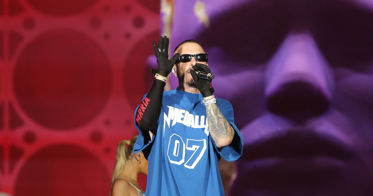 J Balvin no The Town 2025 (@observadordaimagem)