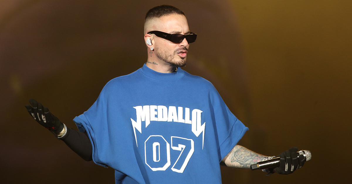 J Balvin no The Town 2025 (@observadordaimagem)