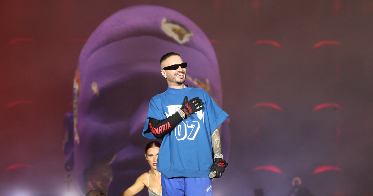 J Balvin no The Town 2025 (@observadordaimagem)