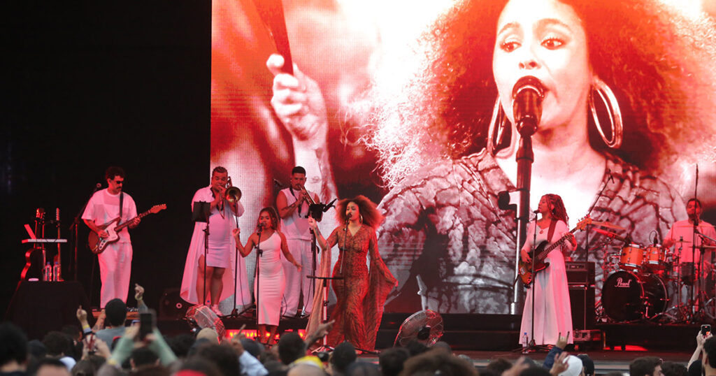 Rachel Reis faz (mais um) bom show que ninguém do The Town viu 1 Rachael Reois2