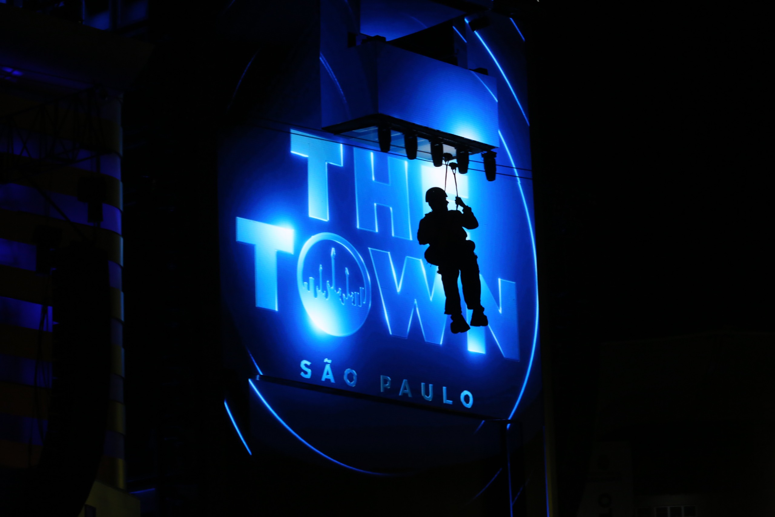 Tirolesa da Eisenbahn dava visão diferenciada do Palco Skyline (@observadordaimagem)