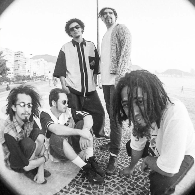 Da esquerda pra direita, Formigão, Bacalhau, D2, Rafael e BNegão