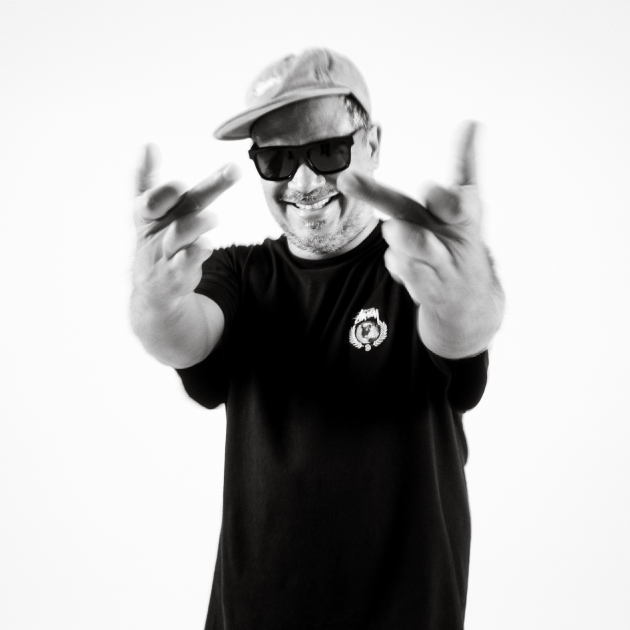 Daniel Ganjaman (@youknowmyface)