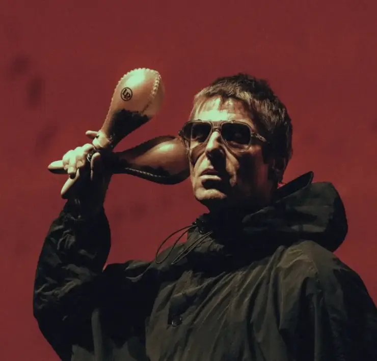 Liam Gallagher e suas famosas maracas (Instagram)