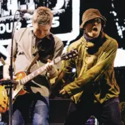 Oasis em ação com Noel e Liam Gallagher (Instagram)