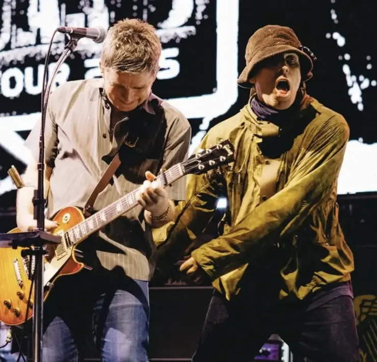 Oasis em ação com Noel e Liam Gallagher (Instagram)