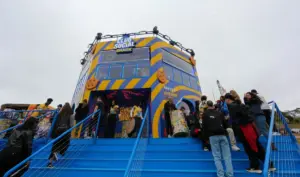 Estande de Club Social Snack no The Town 2025 (@observadordaimagem)