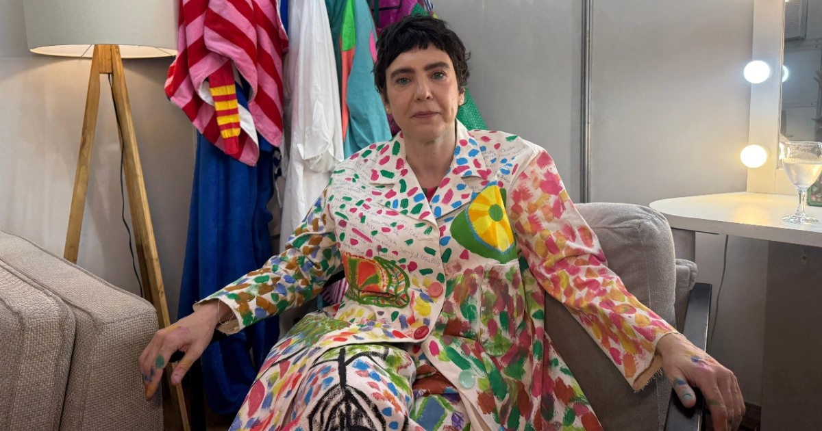 Adriana Partimpim nos camarins do Doce Maravilha 2025 (BIllboard Brasil)