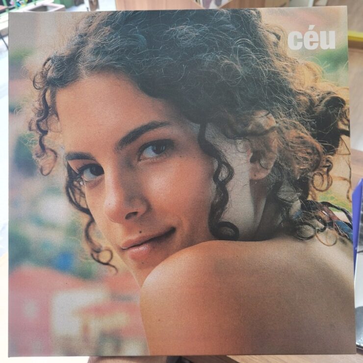 Céu celebra 20 anos de primeiro álbum com shows comemorativos ...