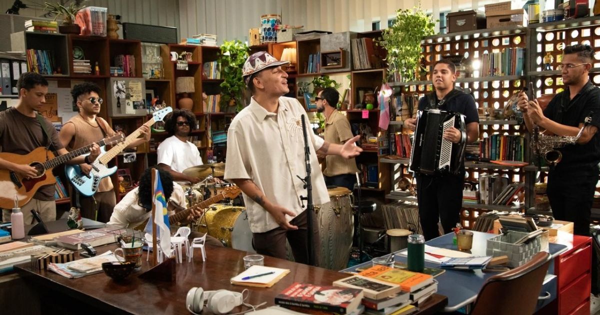 João Gomes na estreia do Tiny Desk Brasil