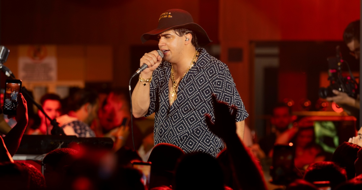 Natanzinho Lima na gravação do DVD "De Bar em Bar 8" (Divulgação)