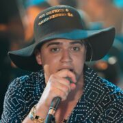 Natanzinho Lima na gravação do DVD "De Bar em Bar 8" (Divulgação)