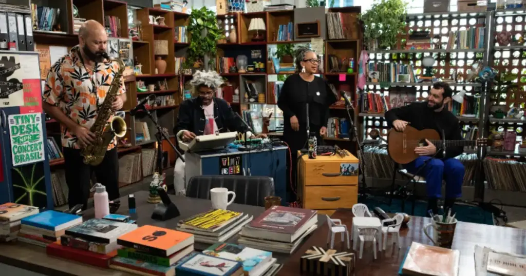 Metá Metá e Negro Léo no Tiny Desk Brasil