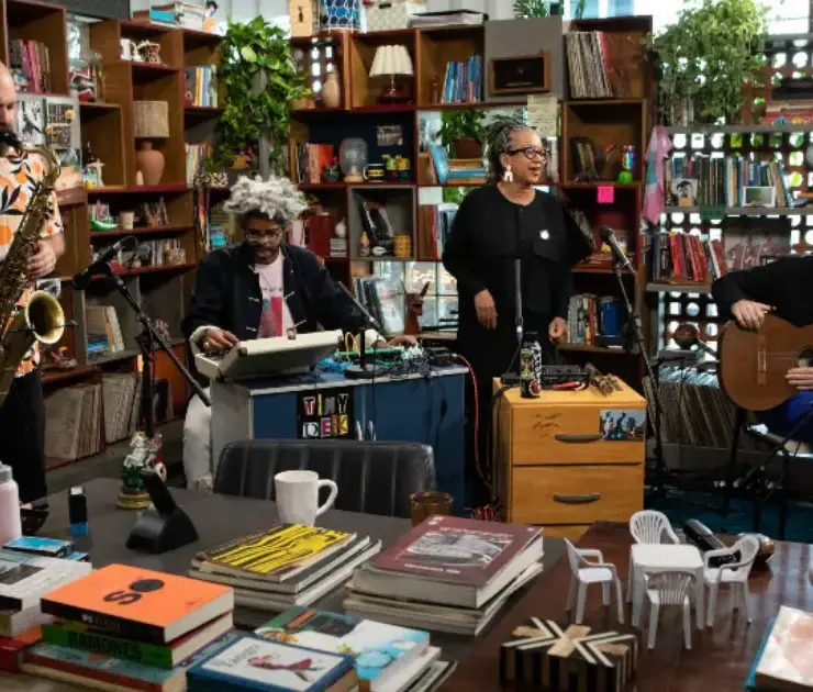 Metá Metá e Negro Léo no Tiny Desk Brasil